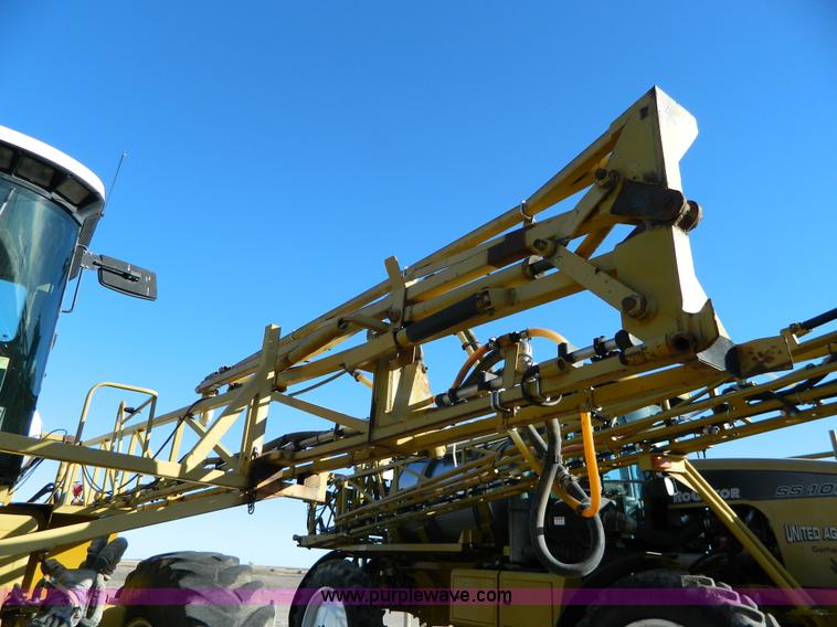 image for item H2320 1996 Ag-Chem RoGator 854 self-propelled sprayer