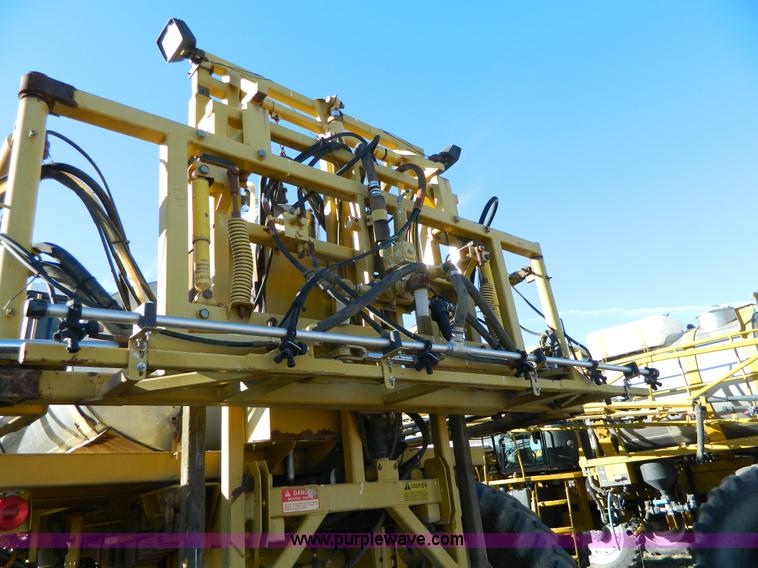 image for item H2320 1996 Ag-Chem RoGator 854 self-propelled sprayer