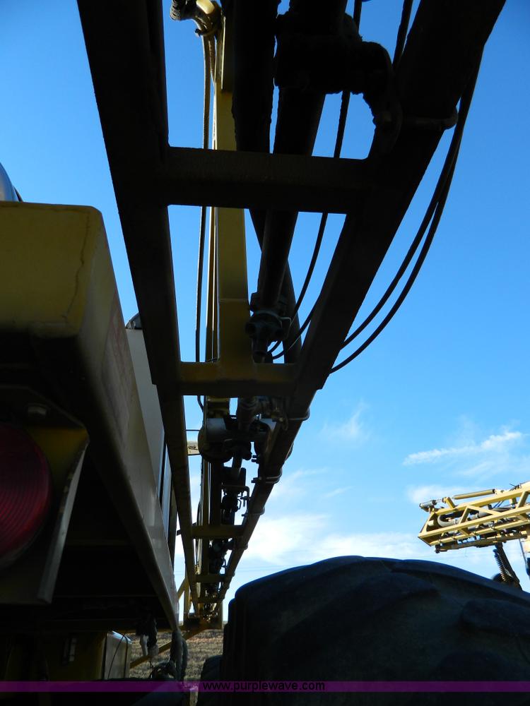 image for item H2320 1996 Ag-Chem RoGator 854 self-propelled sprayer