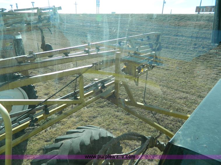 image for item H2320 1996 Ag-Chem RoGator 854 self-propelled sprayer