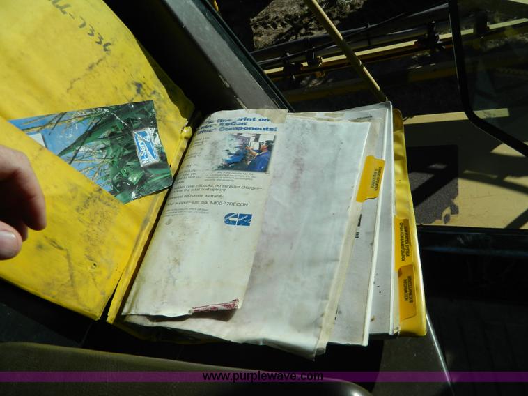 image for item H2320 1996 Ag-Chem RoGator 854 self-propelled sprayer