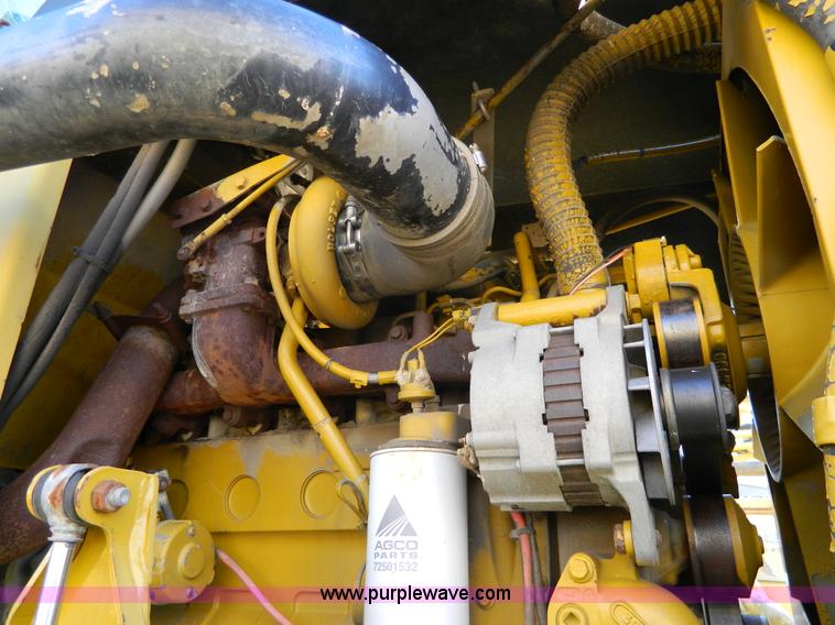 image for item H2320 1996 Ag-Chem RoGator 854 self-propelled sprayer