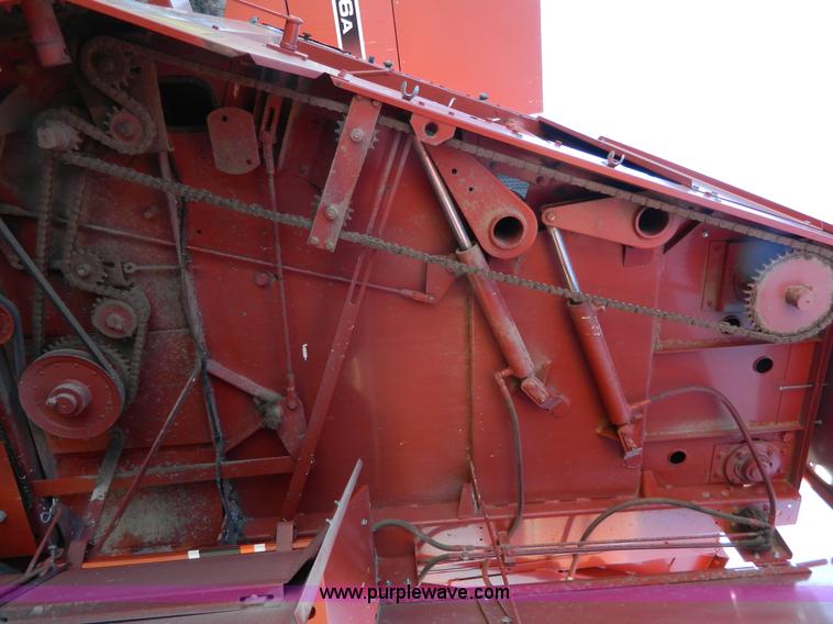 image for item H2321 1993 Hesston 565A round baler