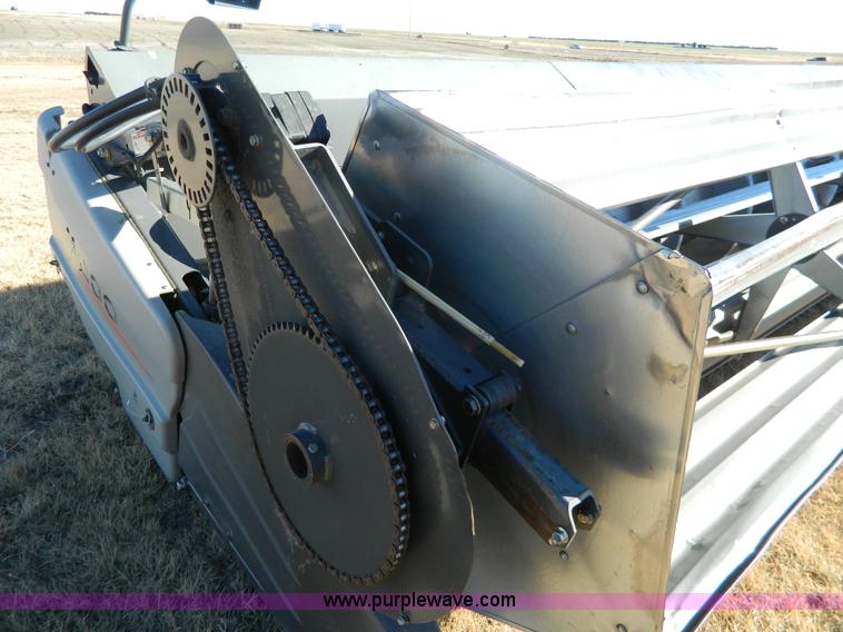 image for item H2322 2009 Gleaner 7200 rigid header