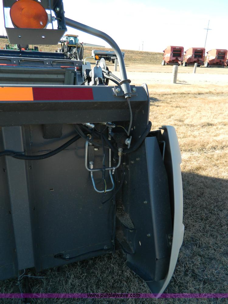 image for item H2322 2009 Gleaner 7200 rigid header