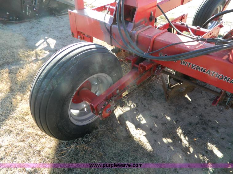 image for item H2323 1980 Case IH 900 platner