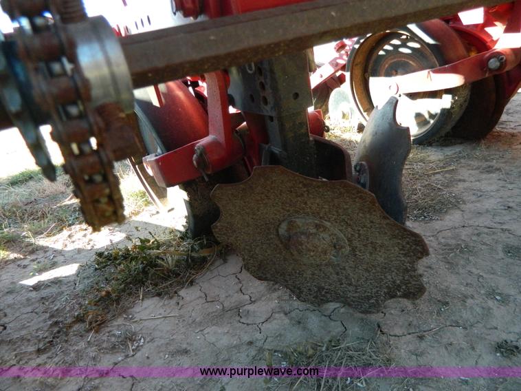 image for item H2323 1980 Case IH 900 platner