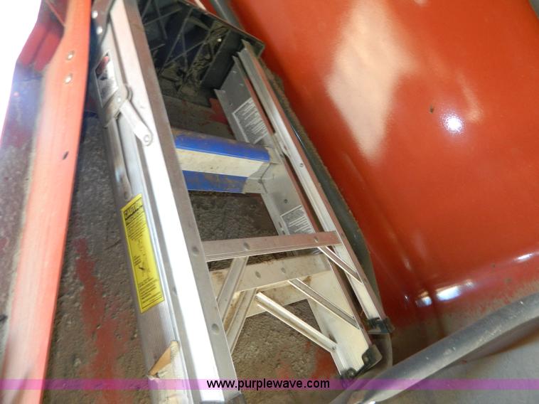 image for item H2324 2007 AGCO 7444 large square baler