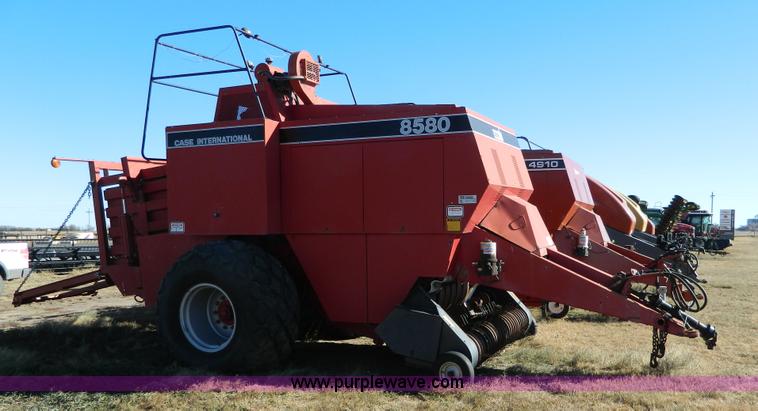image for item H2326 1990 Case IH 8580 large square baler