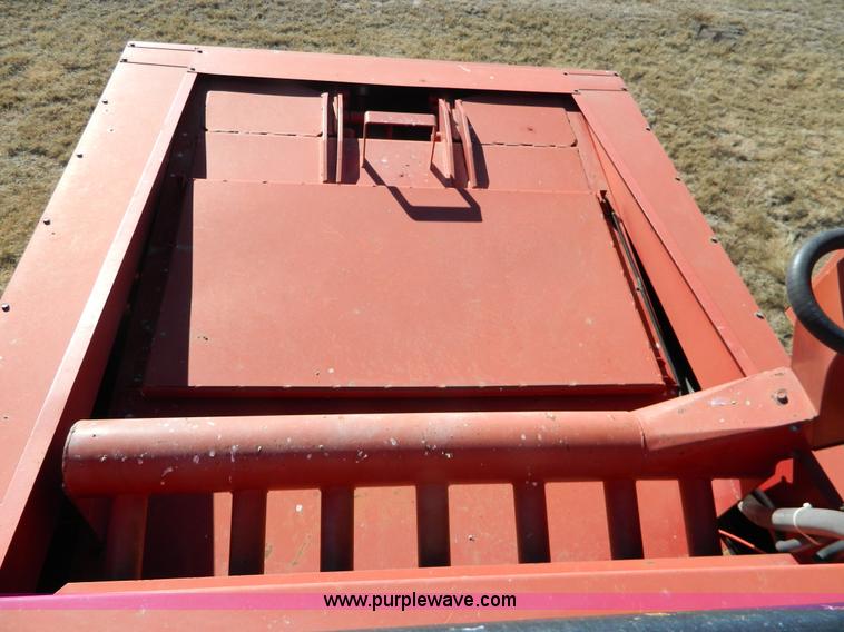 image for item H2326 1990 Case IH 8580 large square baler
