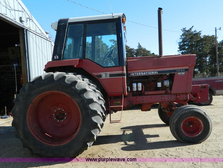 image for item H2329 International 1086 tractor