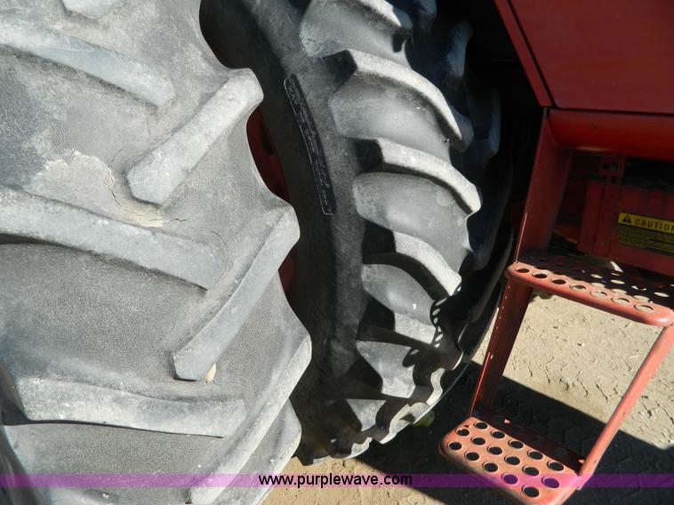 image for item H2329 International 1086 tractor