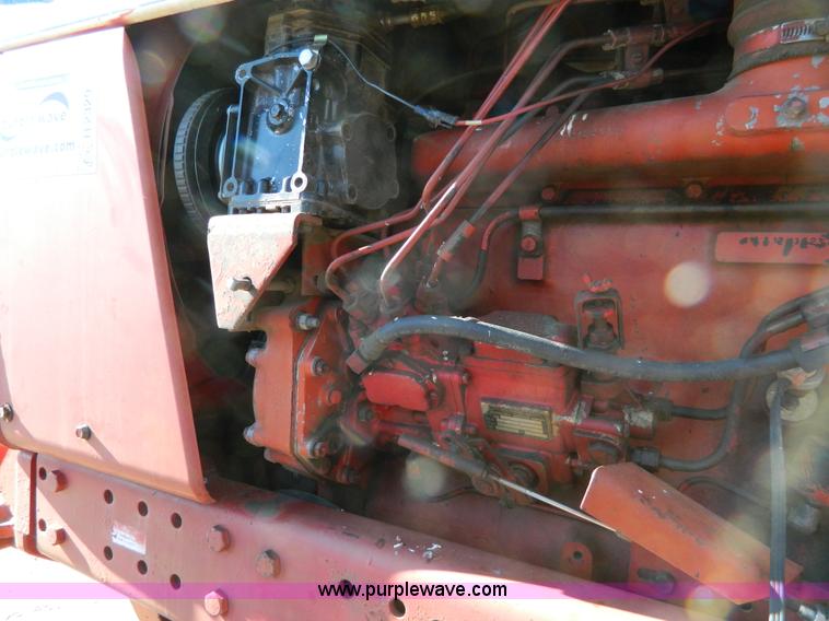 image for item H2329 International 1086 tractor