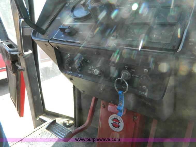 image for item H2329 International 1086 tractor