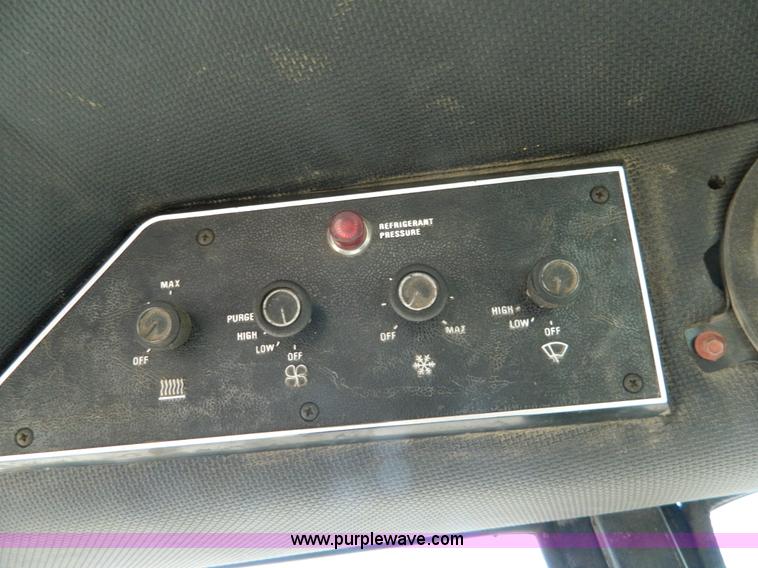 image for item H2329 International 1086 tractor