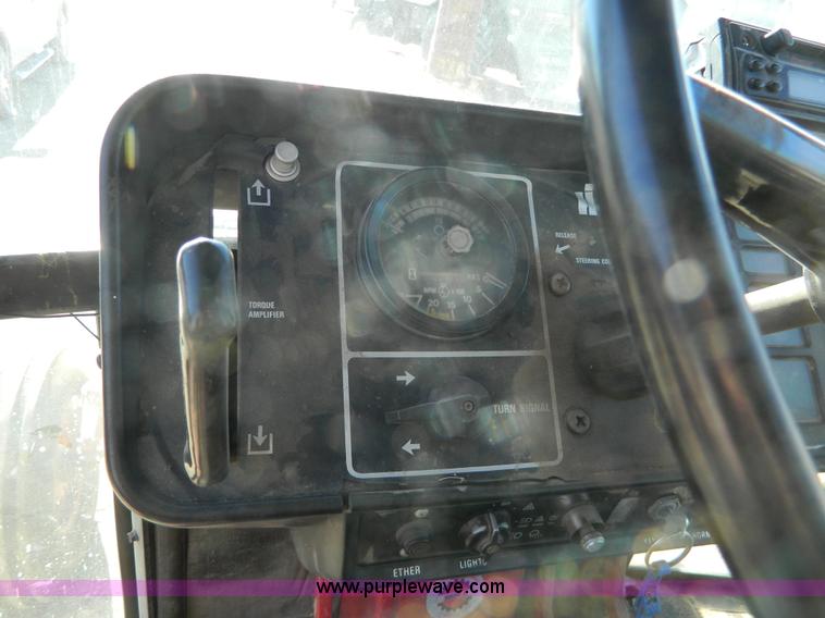 image for item H2329 International 1086 tractor