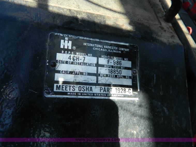 image for item H2329 International 1086 tractor