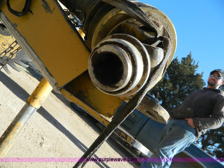 image for item H2331 1993 Vermeer 605K round baler