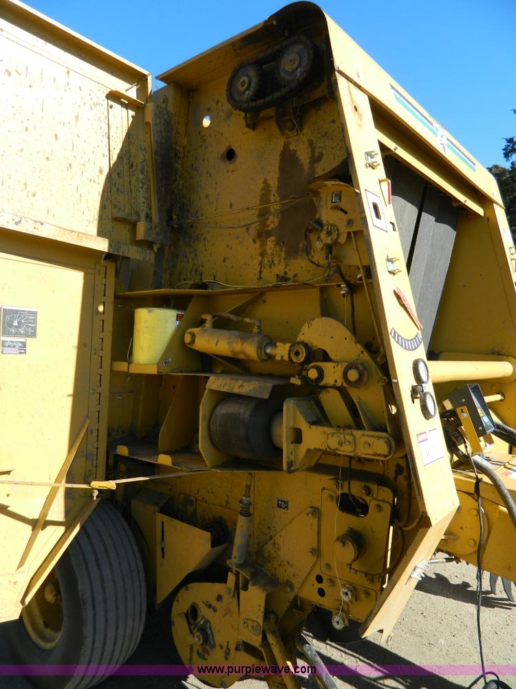 image for item H2331 1993 Vermeer 605K round baler