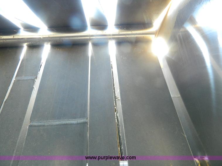 image for item H2331 1993 Vermeer 605K round baler