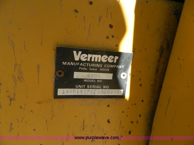 image for item H2331 1993 Vermeer 605K round baler