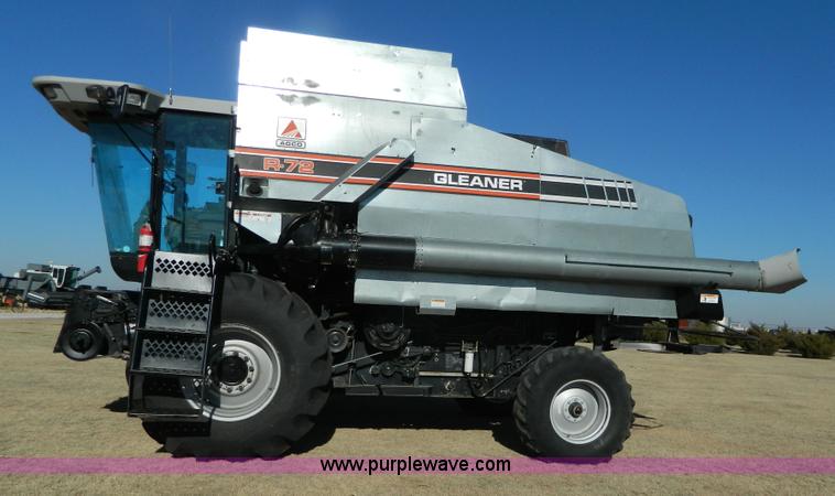 image for item H2333 1996 AGCO Gleaner R72 combine