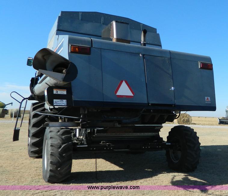 image for item H2333 1996 AGCO Gleaner R72 combine