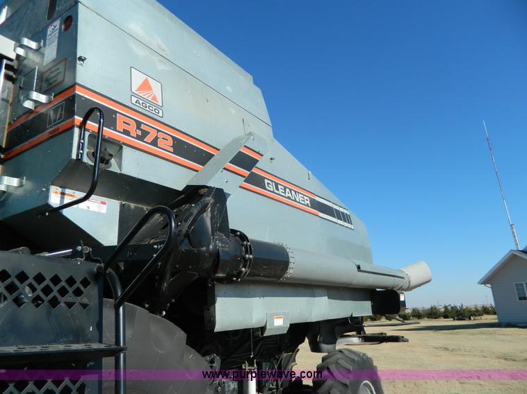image for item H2333 1996 AGCO Gleaner R72 combine