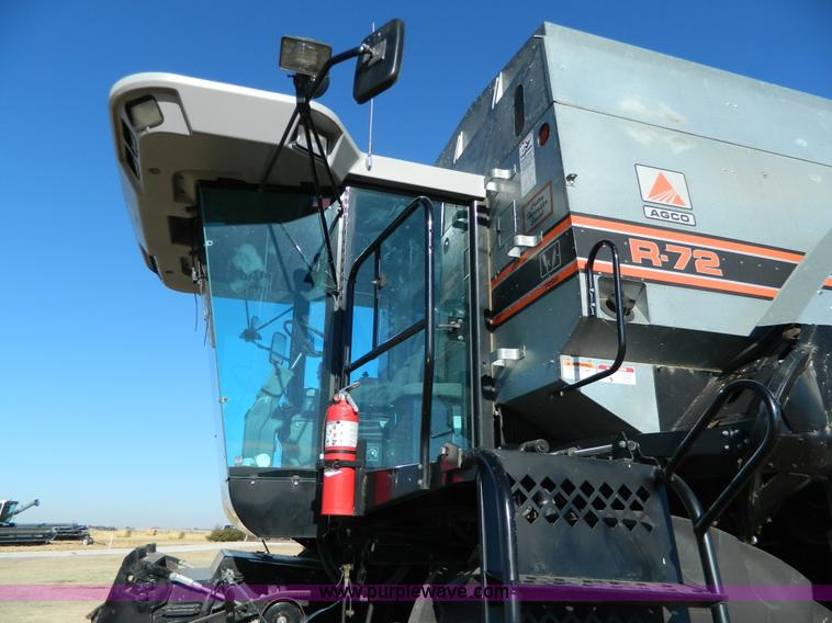 image for item H2333 1996 AGCO Gleaner R72 combine