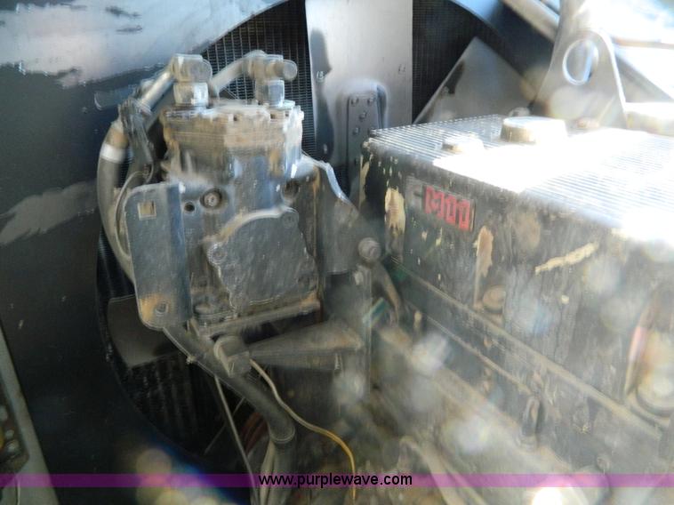 image for item H2333 1996 AGCO Gleaner R72 combine