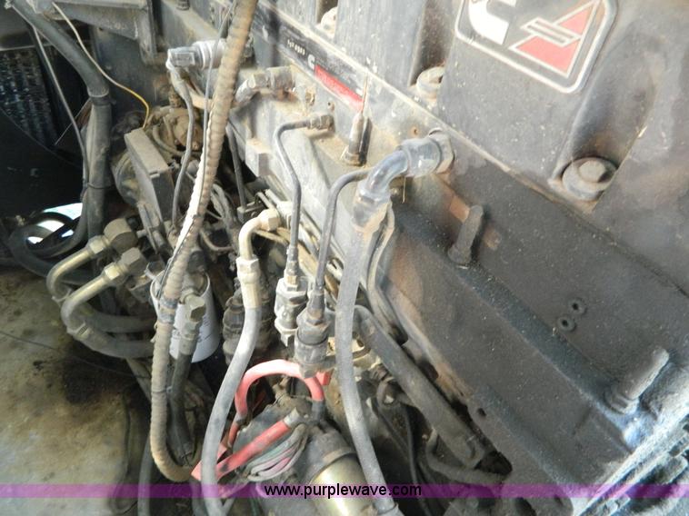 image for item H2333 1996 AGCO Gleaner R72 combine