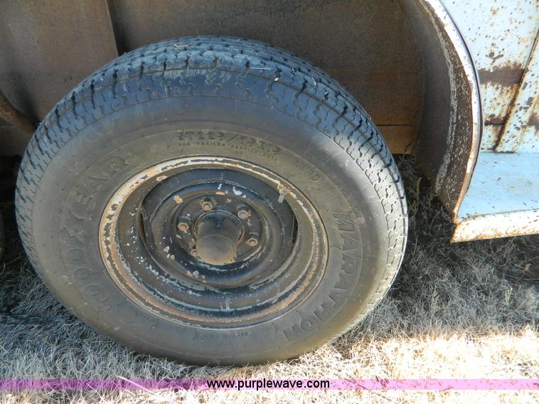 image for item H2342 1979 Hale stock trailer