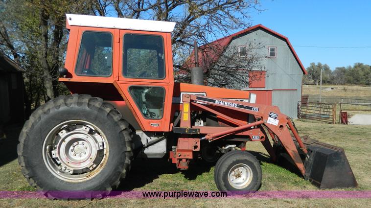 image for item H2349 1974 Massey Ferguson 1085 tractor