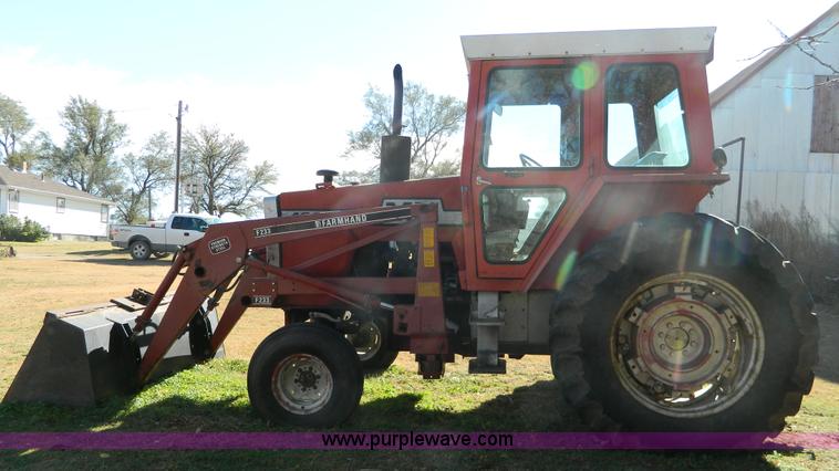 image for item H2349 1974 Massey Ferguson 1085 tractor