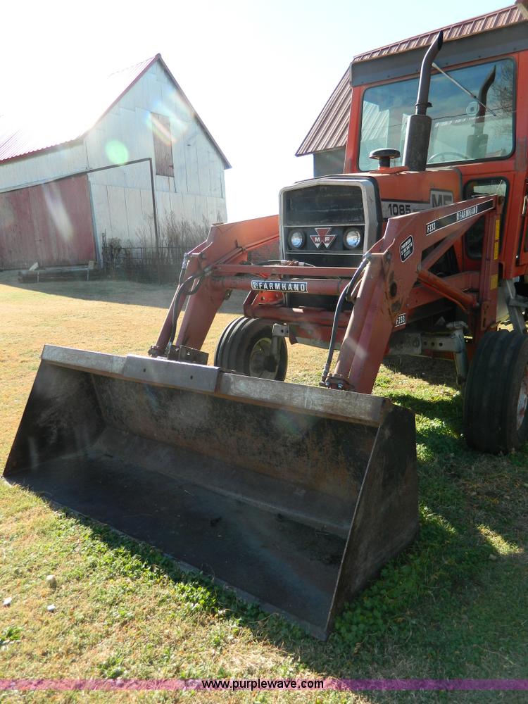 image for item H2349 1974 Massey Ferguson 1085 tractor
