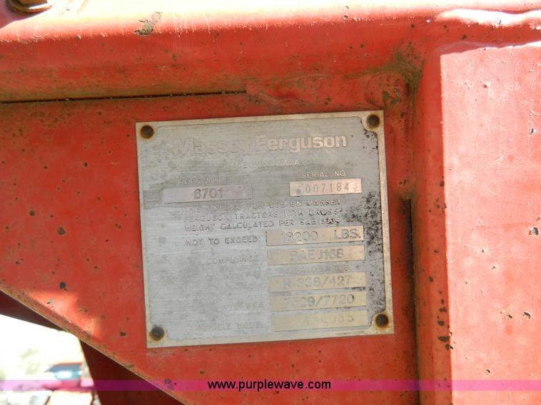 image for item H2349 1974 Massey Ferguson 1085 tractor