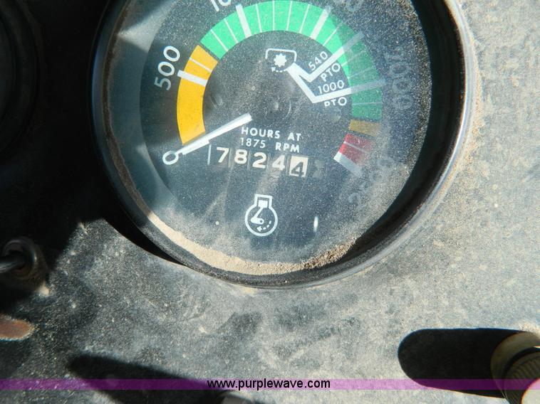 image for item H2349 1974 Massey Ferguson 1085 tractor