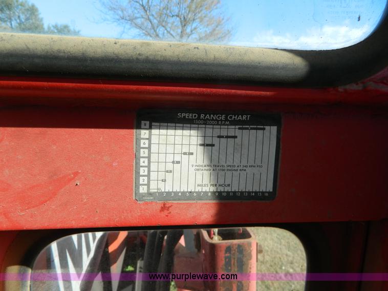 image for item H2349 1974 Massey Ferguson 1085 tractor