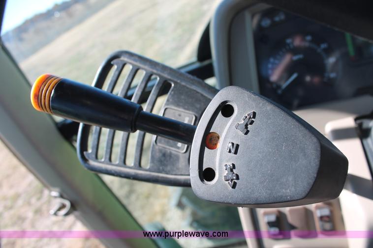 image for item H5509 2007 John Deere 6615 MFWD tractor