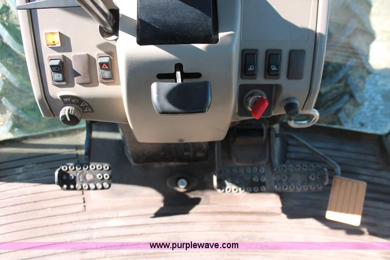 image for item H5509 2007 John Deere 6615 MFWD tractor