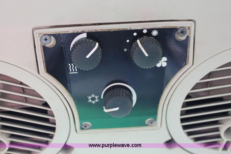 image for item H5509 2007 John Deere 6615 MFWD tractor