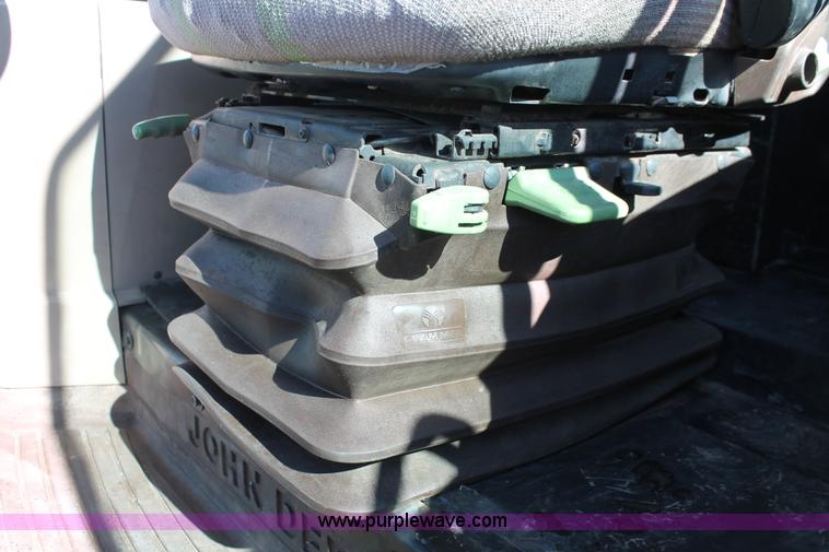 image for item H5509 2007 John Deere 6615 MFWD tractor