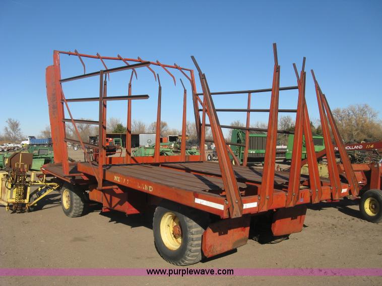 image for item H9343 New Holland 1047 stack wagon