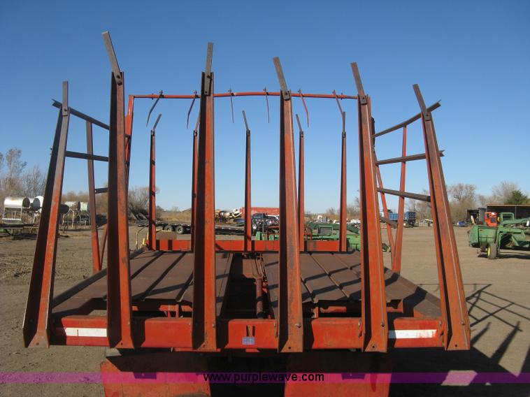 image for item H9343 New Holland 1047 stack wagon