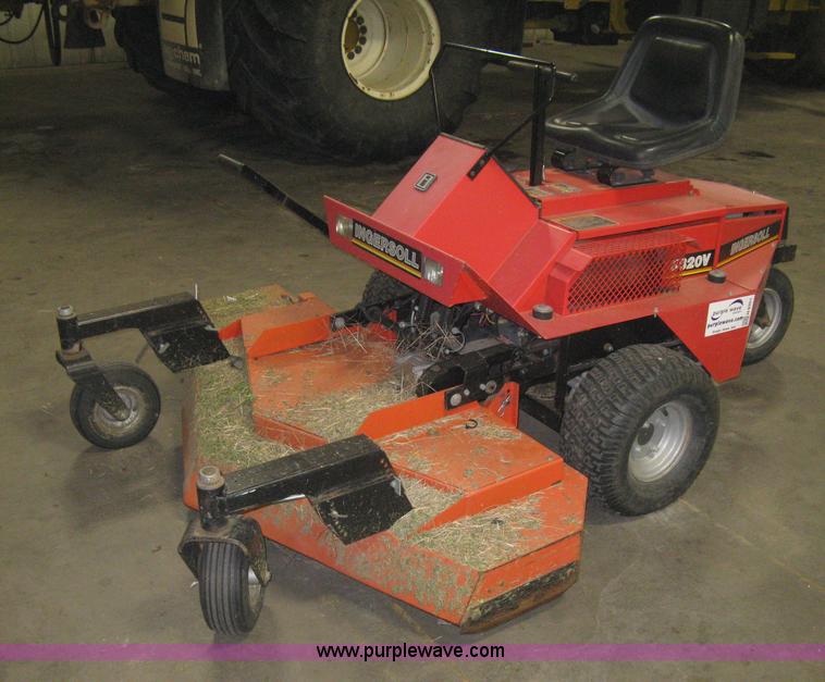 image for item H9351 2003 Ingersoll 5820V ZTR lawn mower