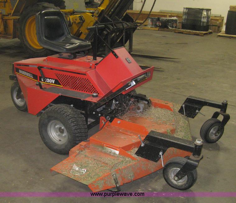image for item H9351 2003 Ingersoll 5820V ZTR lawn mower