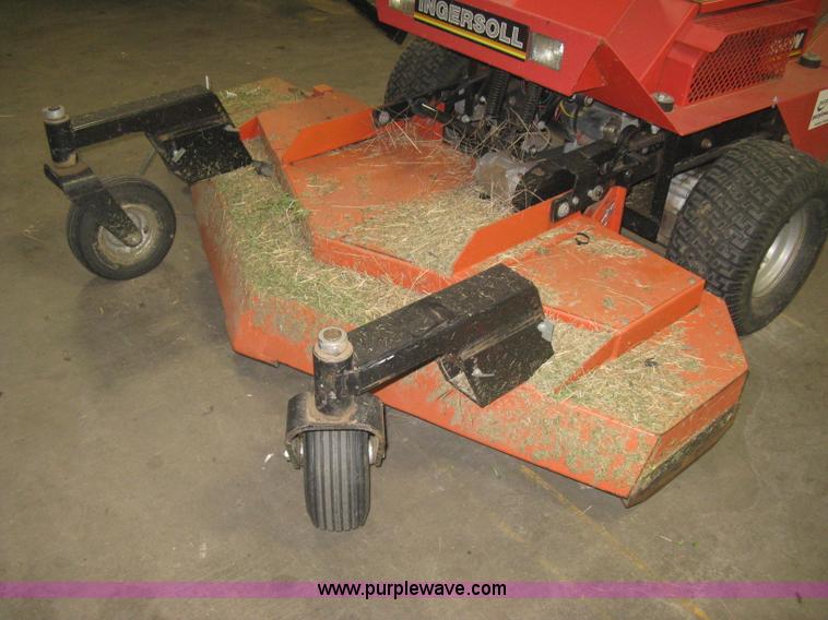 image for item H9351 2003 Ingersoll 5820V ZTR lawn mower