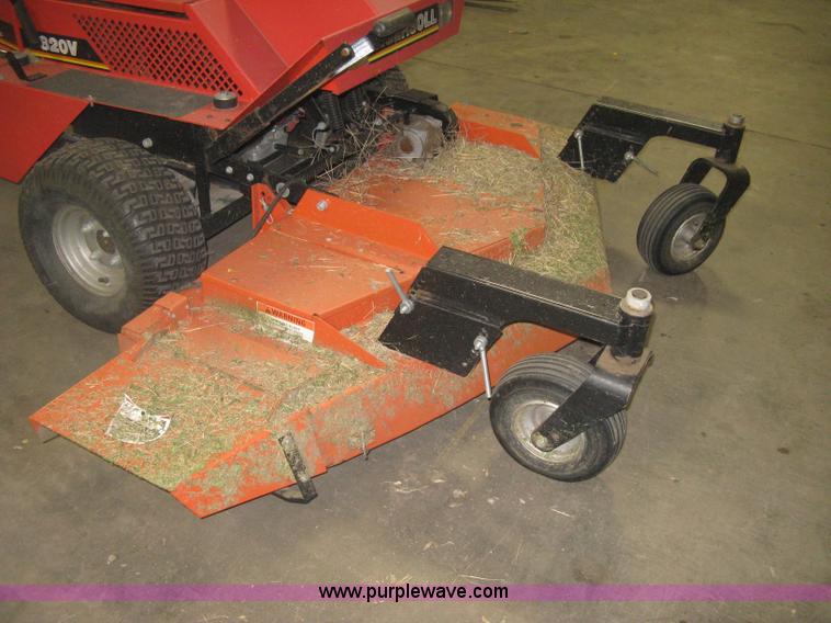 image for item H9351 2003 Ingersoll 5820V ZTR lawn mower