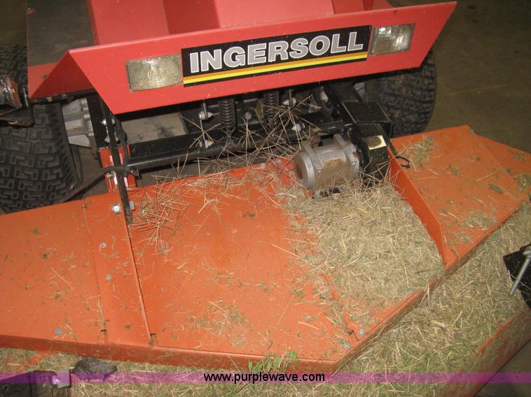image for item H9351 2003 Ingersoll 5820V ZTR lawn mower