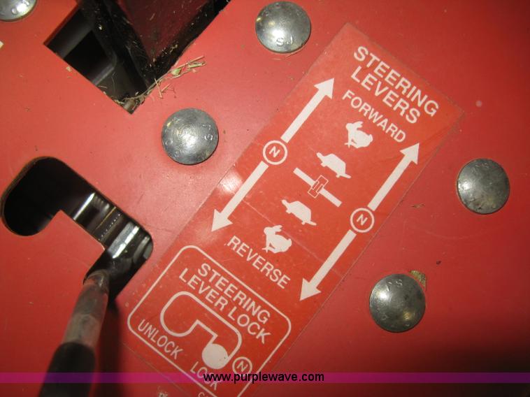 image for item H9351 2003 Ingersoll 5820V ZTR lawn mower